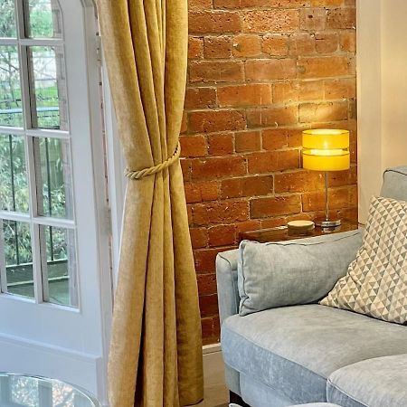 The Butler Suite York Esterno foto